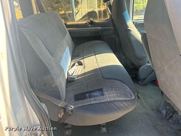 image for item DX3575 1996 Ford E350 Club Wagon XLT van