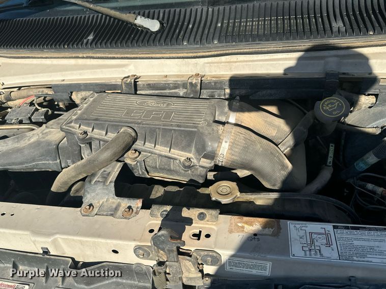 image for item DX3575 1996 Ford E350 Club Wagon XLT van