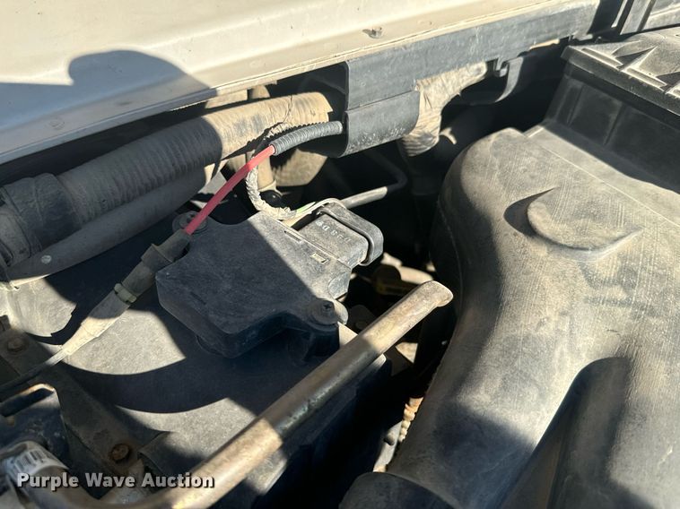 image for item DX3575 1996 Ford E350 Club Wagon XLT van