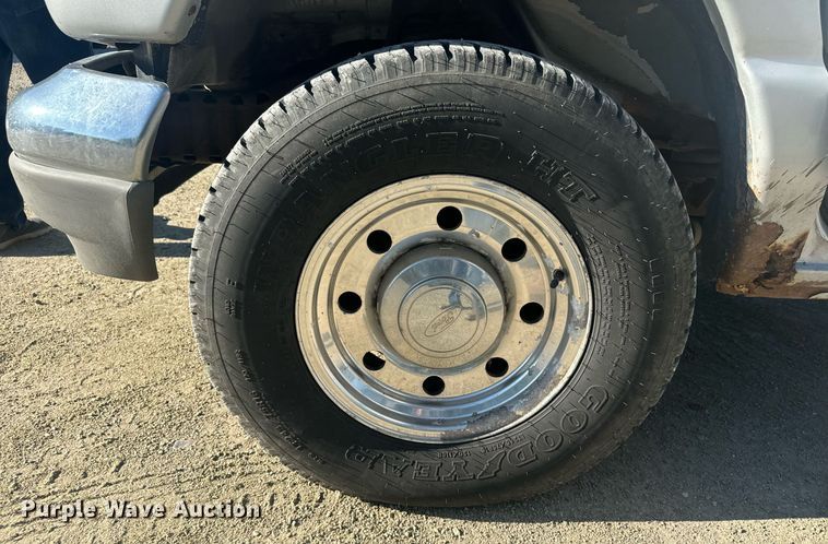 image for item DX3575 1996 Ford E350 Club Wagon XLT van