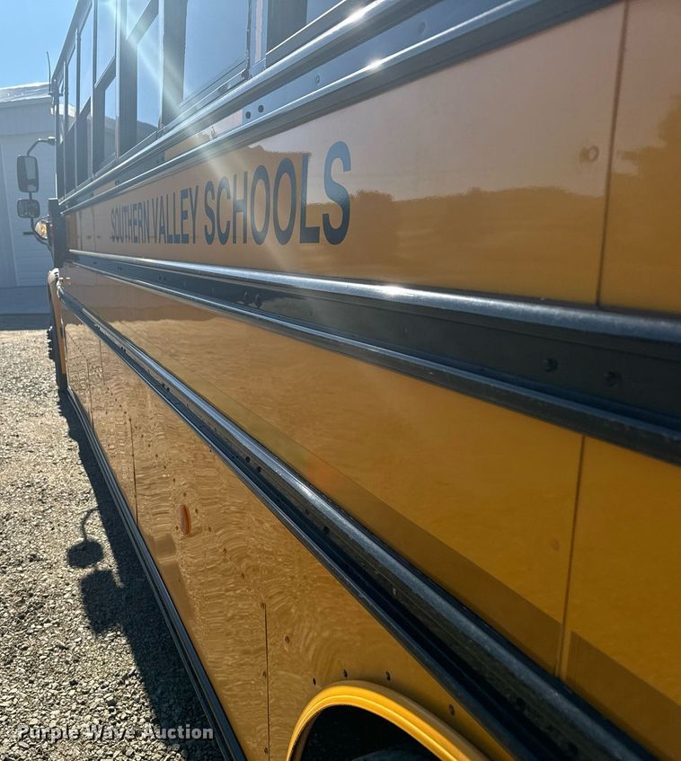 image for item DX3576 2006 Thomas school bus