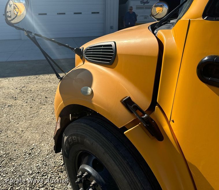 image for item DX3576 2006 Thomas school bus