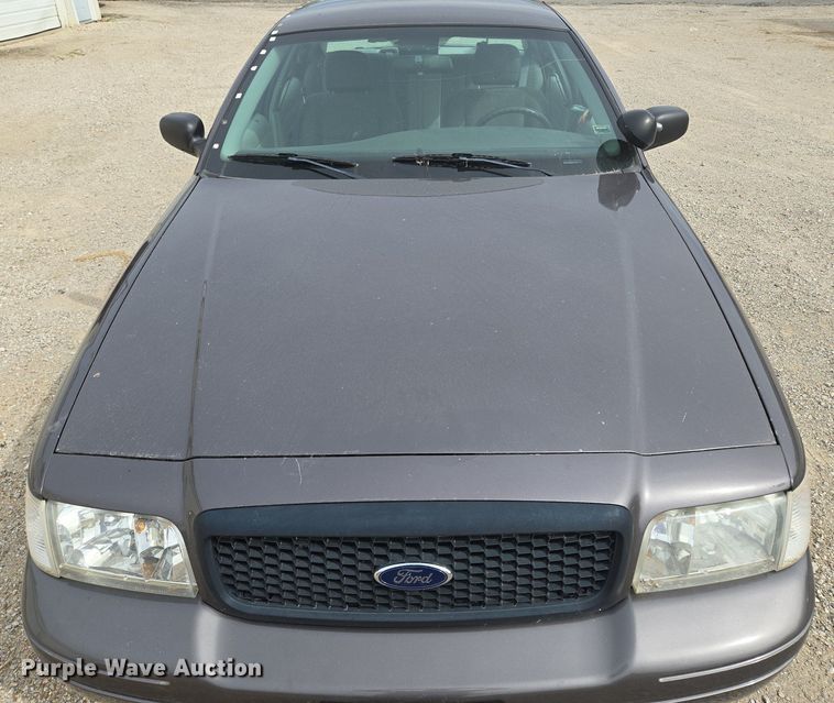 image for item EE8472 2003 Ford Crown Victoria Police Interceptor    