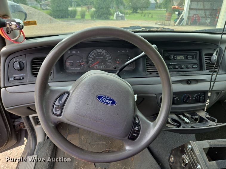 image for item EE8472 2003 Ford Crown Victoria Police Interceptor    