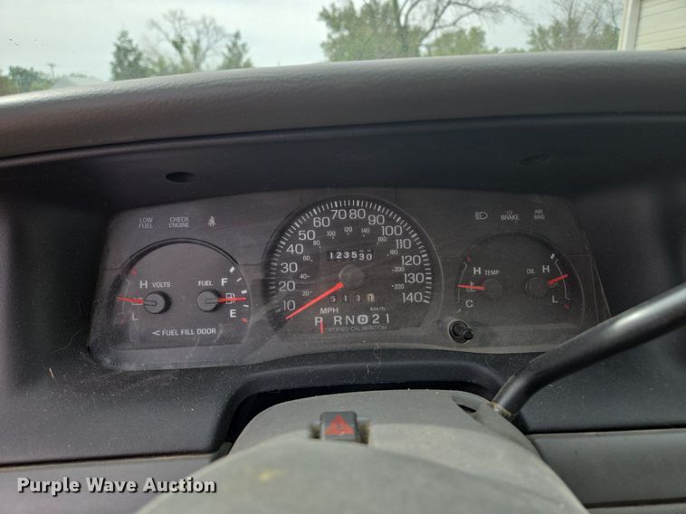 image for item EE8472 2003 Ford Crown Victoria Police Interceptor    