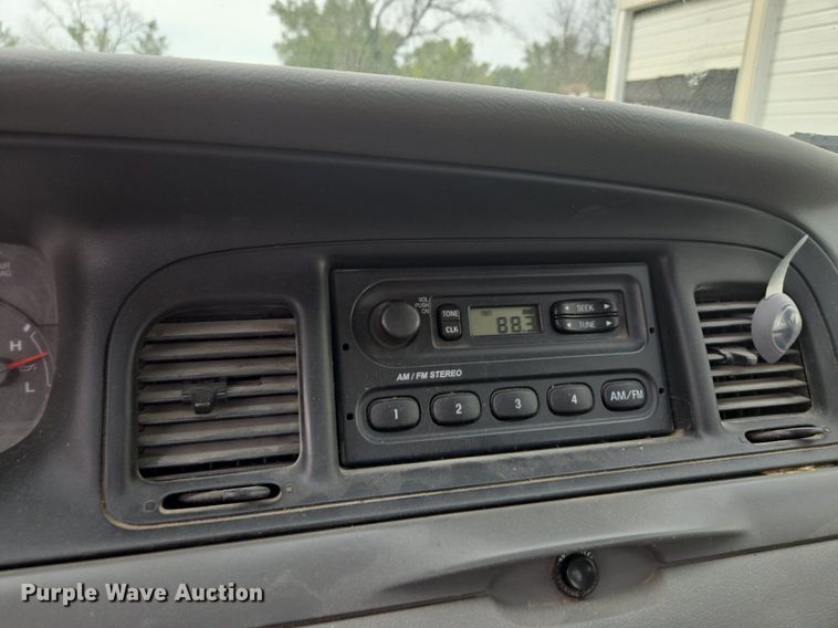 image for item EE8472 2003 Ford Crown Victoria Police Interceptor    