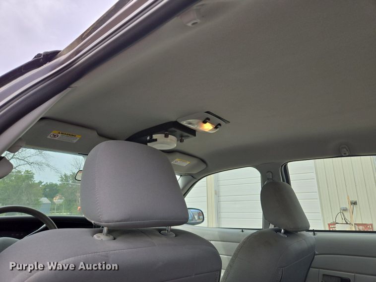 image for item EE8472 2003 Ford Crown Victoria Police Interceptor    