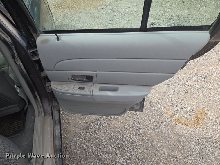 image for item EE8472 2003 Ford Crown Victoria Police Interceptor    