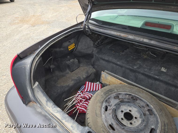 image for item EE8472 2003 Ford Crown Victoria Police Interceptor    