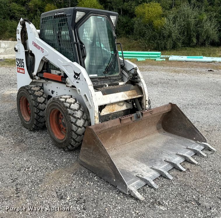 image for item EH7002 2008 Bobcat  S205 Skid steer loader