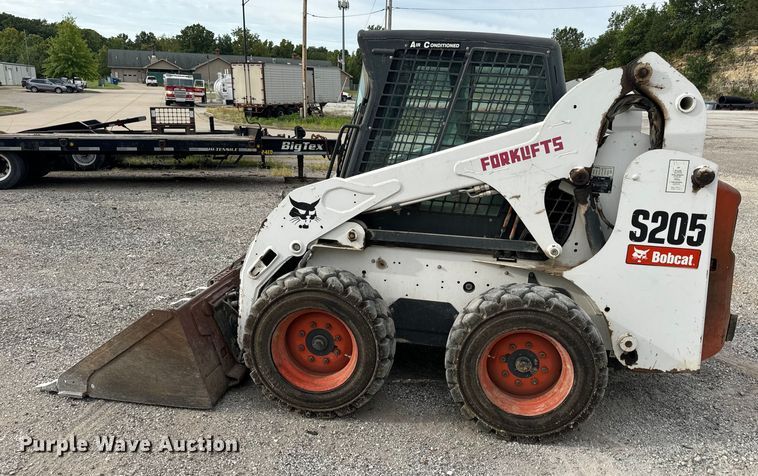 image for item EH7002 2008 Bobcat  S205 Skid steer loader