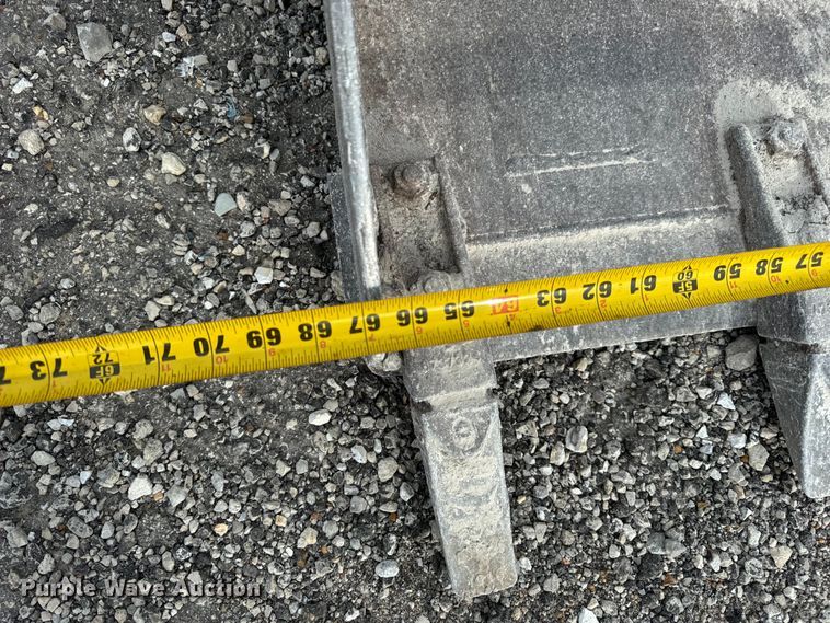 image for item EH7002 2008 Bobcat  S205 Skid steer loader