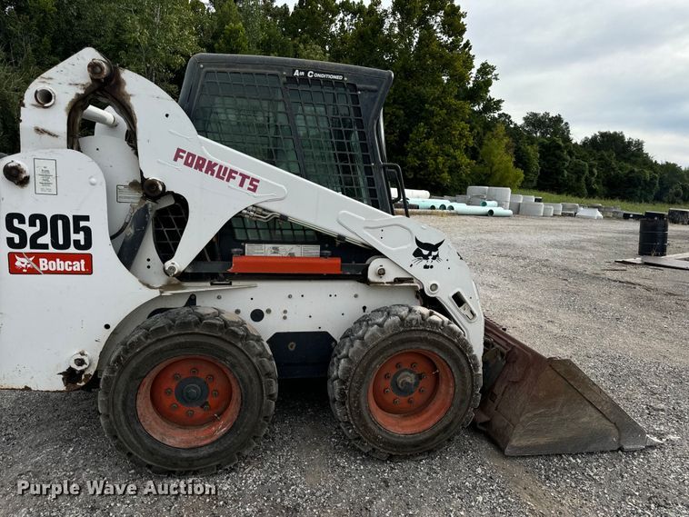 image for item EH7002 2008 Bobcat  S205 Skid steer loader