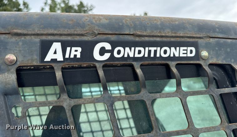 image for item EH7002 2008 Bobcat  S205 Skid steer loader