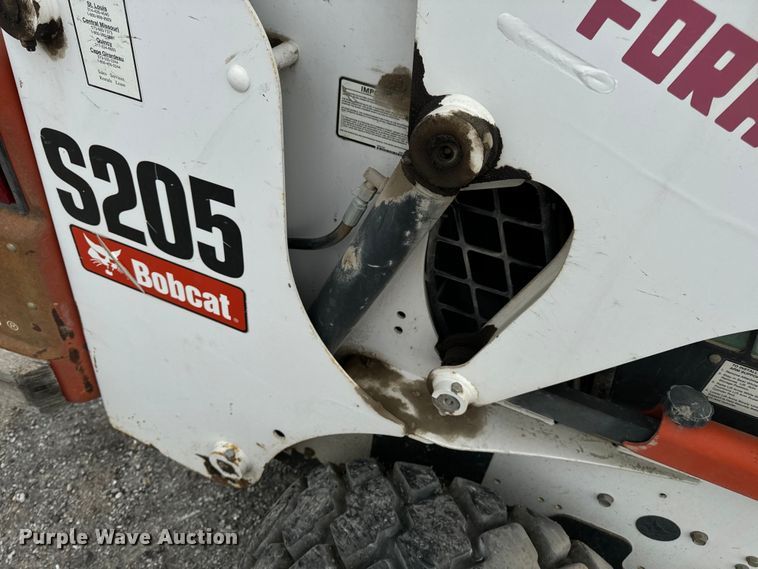 image for item EH7002 2008 Bobcat  S205 Skid steer loader