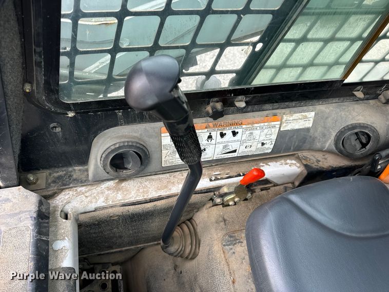 image for item EH7002 2008 Bobcat  S205 Skid steer loader