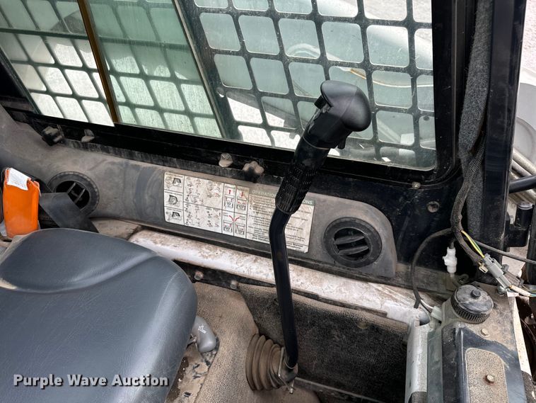 image for item EH7002 2008 Bobcat  S205 Skid steer loader