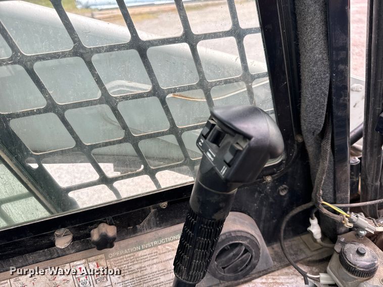 image for item EH7002 2008 Bobcat  S205 Skid steer loader