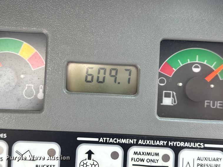 image for item EH7002 2008 Bobcat  S205 Skid steer loader