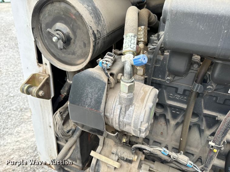 image for item EH7002 2008 Bobcat  S205 Skid steer loader