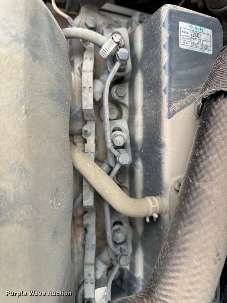 image for item EH7002 2008 Bobcat  S205 Skid steer loader