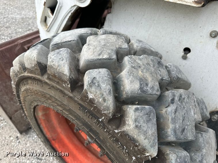 image for item EH7002 2008 Bobcat  S205 Skid steer loader