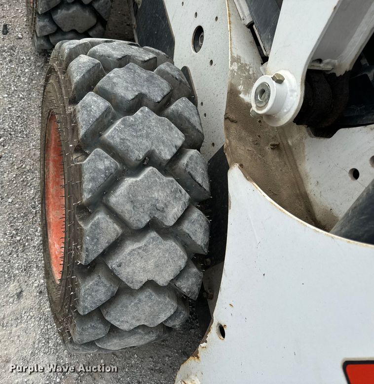 image for item EH7002 2008 Bobcat  S205 Skid steer loader