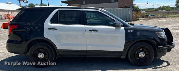 image for item EJ2993 2016 Ford Explorer Police Interceptor SUV