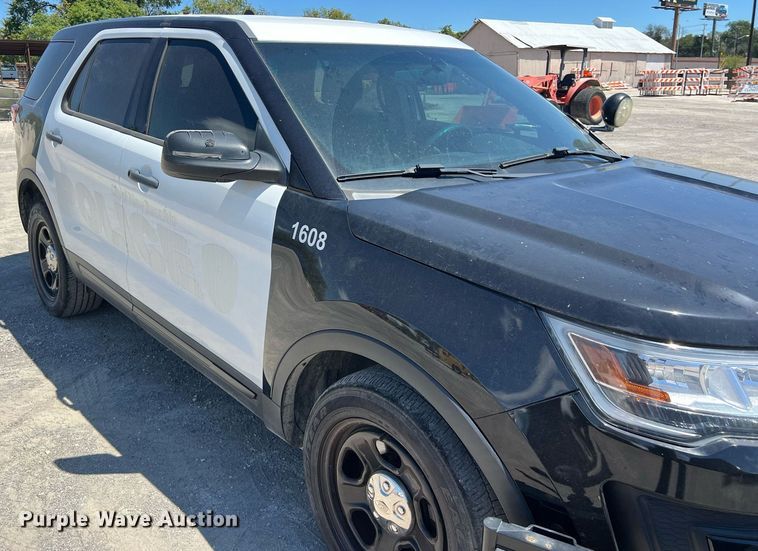 image for item EJ2993 2016 Ford Explorer Police Interceptor SUV