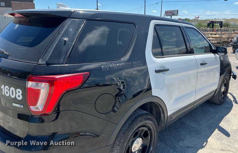 image for item EJ2993 2016 Ford Explorer Police Interceptor SUV