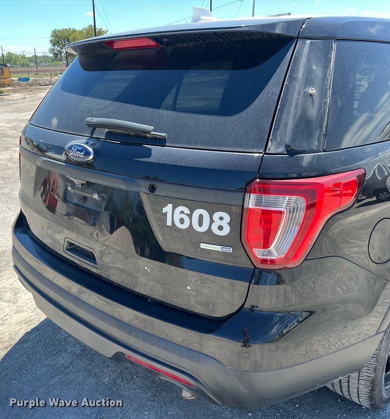 image for item EJ2993 2016 Ford Explorer Police Interceptor SUV