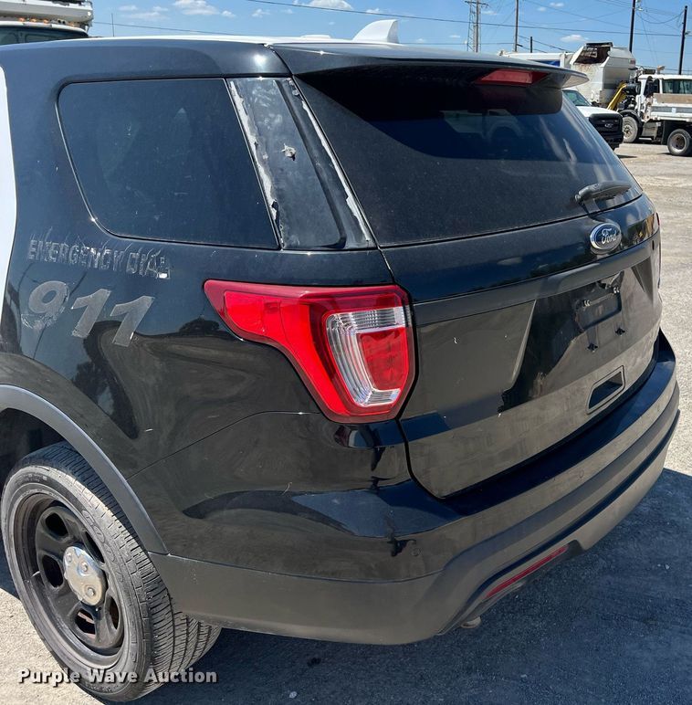 image for item EJ2993 2016 Ford Explorer Police Interceptor SUV