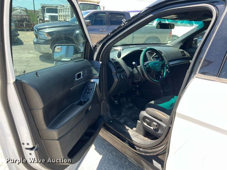 image for item EJ2993 2016 Ford Explorer Police Interceptor SUV