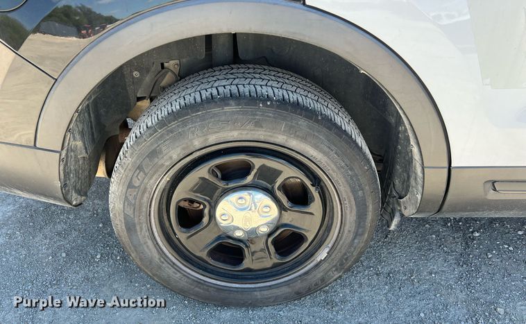 image for item EJ2993 2016 Ford Explorer Police Interceptor SUV