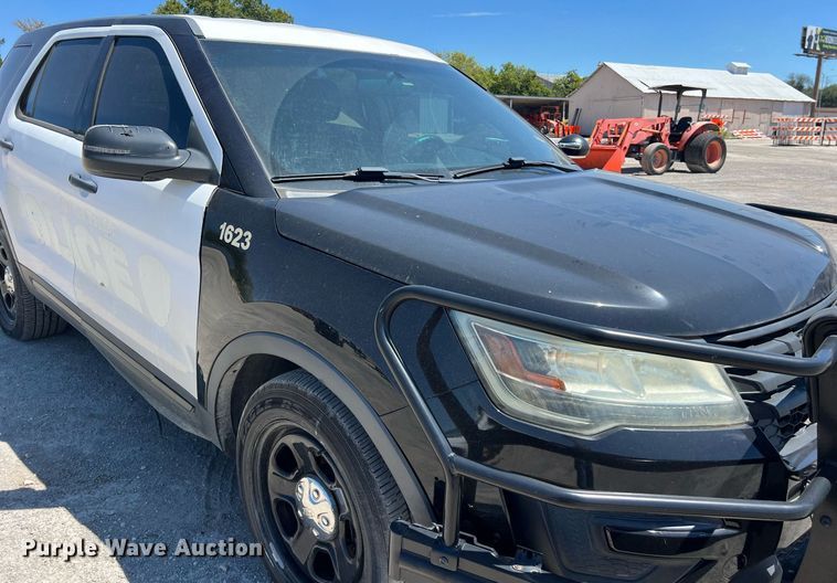 image for item EJ2994 2016 Ford Explorer Police Interceptor SUV