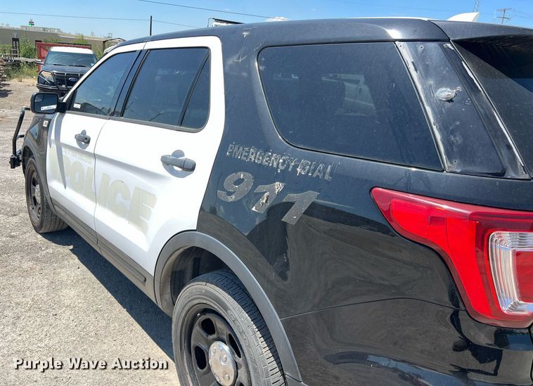 image for item EJ2994 2016 Ford Explorer Police Interceptor SUV
