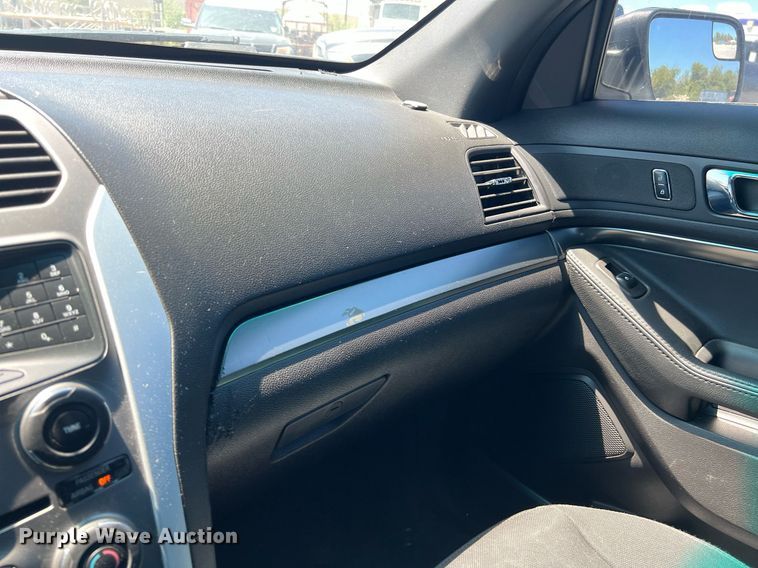 image for item EJ2995 2015 Ford Explorer Police Interceptor SUV