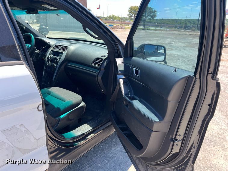 image for item EJ2995 2015 Ford Explorer Police Interceptor SUV