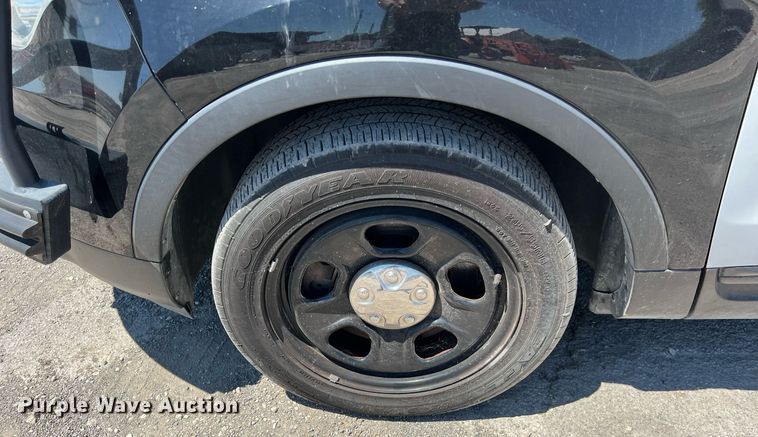 image for item EJ2995 2015 Ford Explorer Police Interceptor SUV