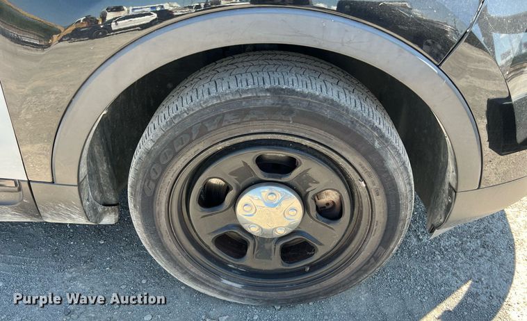 image for item EJ2995 2015 Ford Explorer Police Interceptor SUV