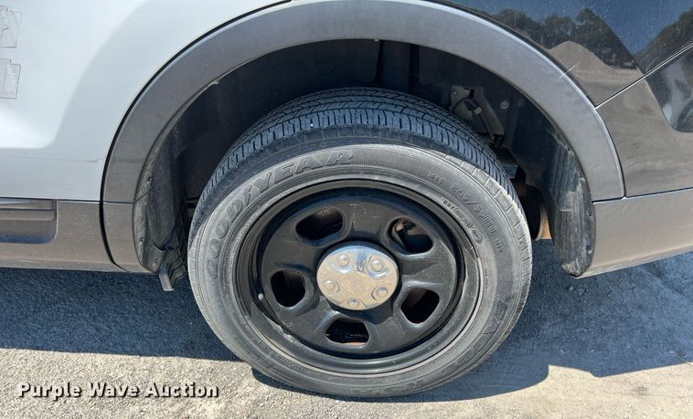 image for item EJ2995 2015 Ford Explorer Police Interceptor SUV