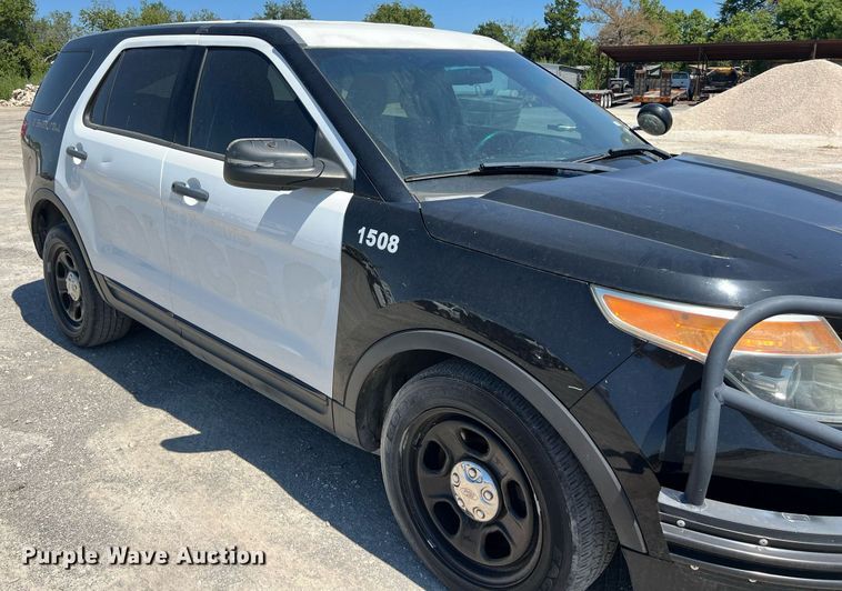 image for item EJ2996 2015 Ford Explorer Police Interceptor SUV