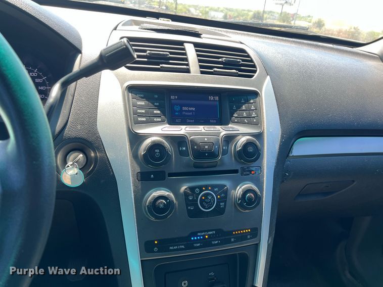 image for item EJ2996 2015 Ford Explorer Police Interceptor SUV