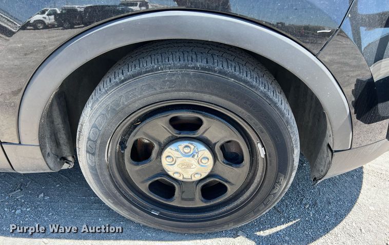 image for item EJ2996 2015 Ford Explorer Police Interceptor SUV