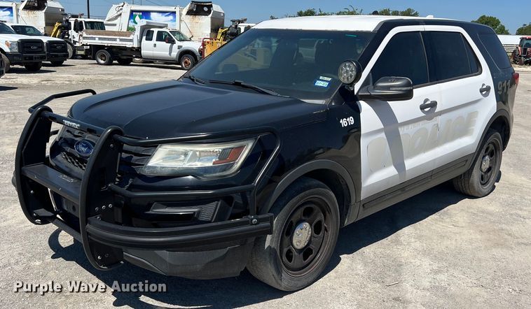 image for item EJ2997 2016 Ford Explorer Police Interceptor SUV