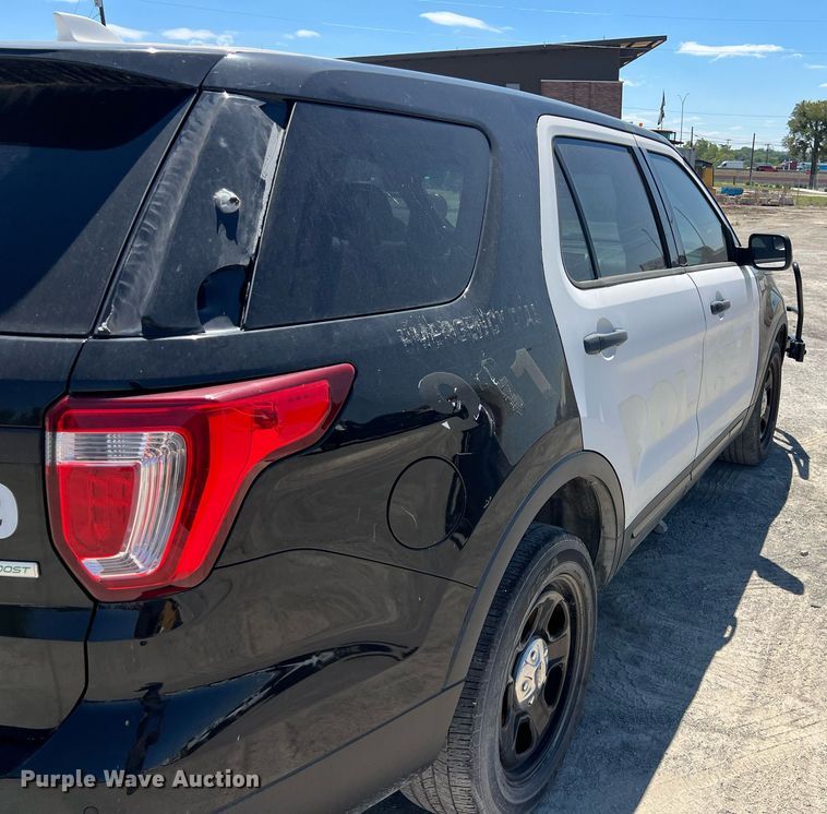 image for item EJ2997 2016 Ford Explorer Police Interceptor SUV