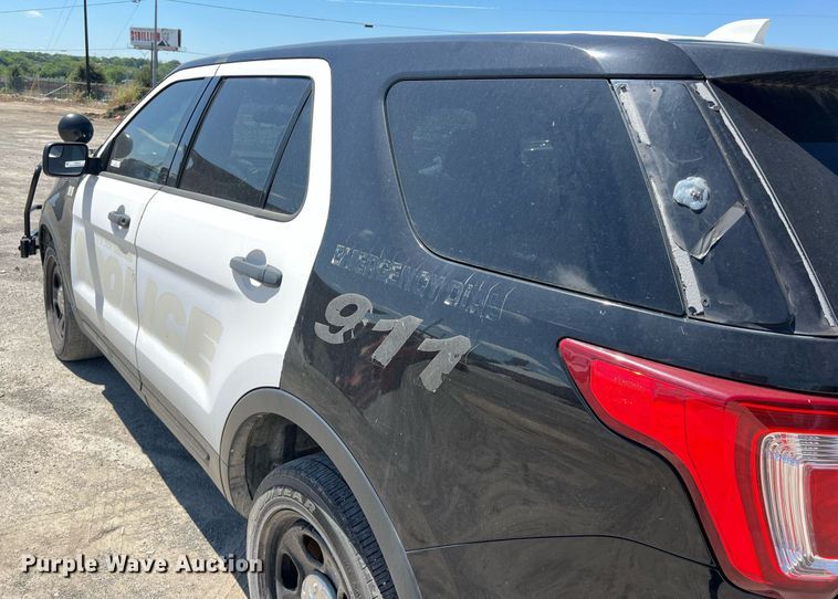 image for item EJ2997 2016 Ford Explorer Police Interceptor SUV
