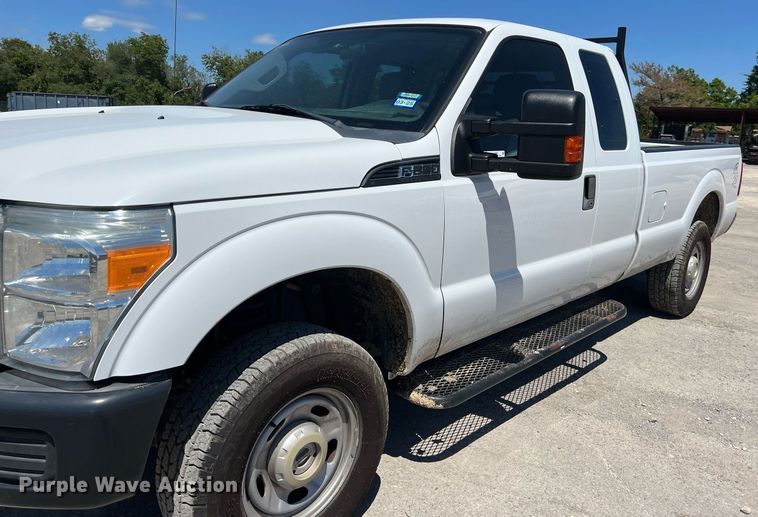 image for item EJ2998 2015 Ford F250 Super Duty XL SuperCab pickup truck