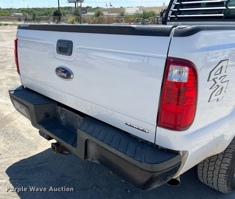 image for item EJ2998 2015 Ford F250 Super Duty XL SuperCab pickup truck