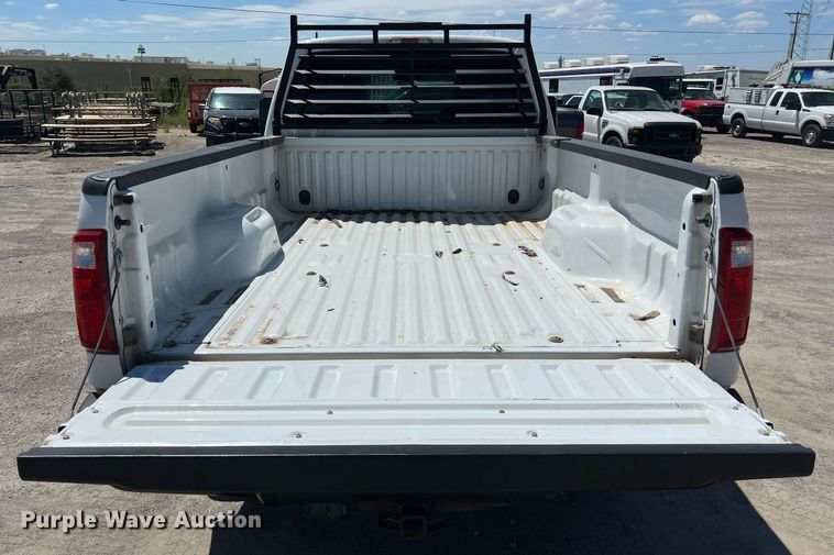 image for item EJ2998 2015 Ford F250 Super Duty XL SuperCab pickup truck